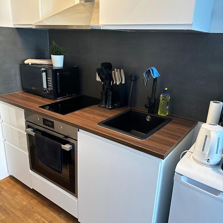 Moderne Ferienwohnung Mit Terrasse 维尔茨堡 外观 照片