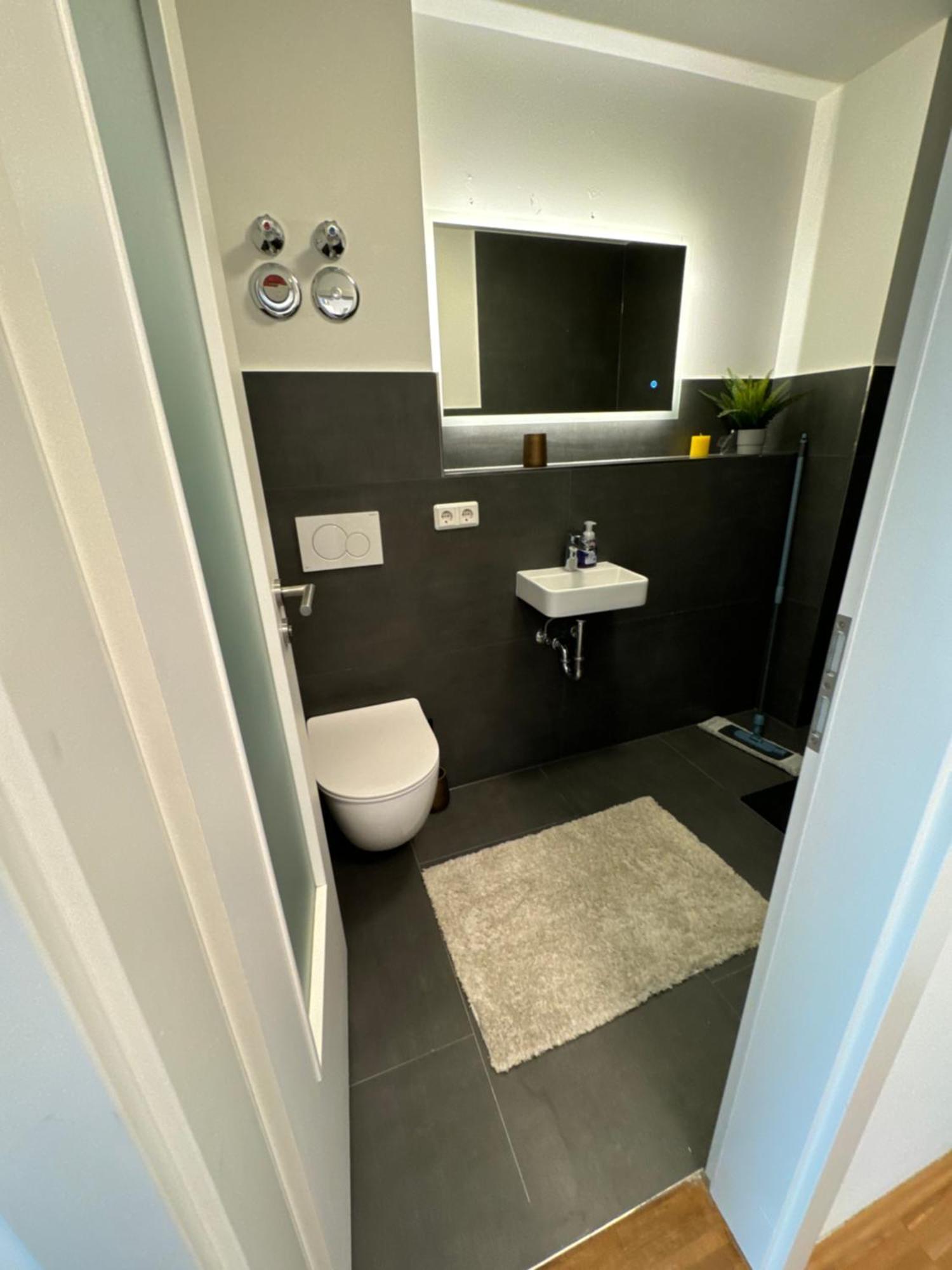 Moderne Ferienwohnung Mit Terrasse 维尔茨堡 外观 照片