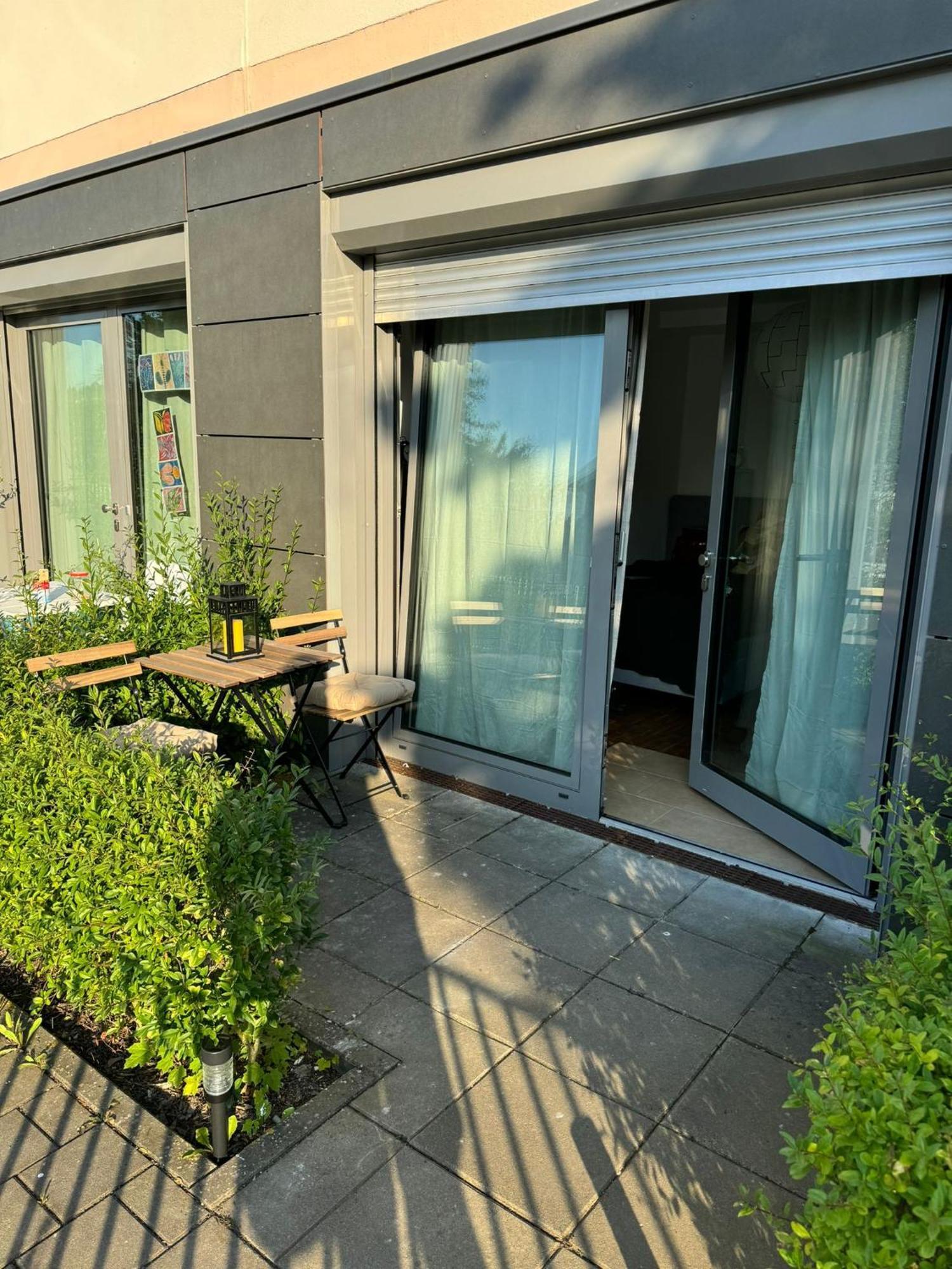 Moderne Ferienwohnung Mit Terrasse 维尔茨堡 外观 照片